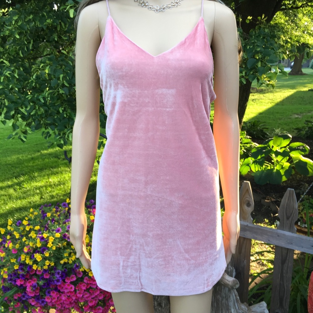 LIGHT PINK VELVET DRESS - Picture 7 of 9